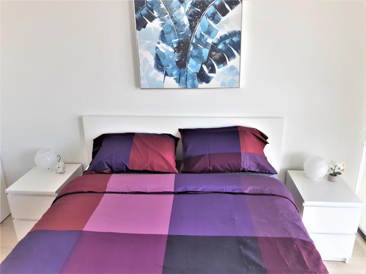 Luxury Skyline Condo In Downtown Free 24/7 Parking 위니펙 외부 사진