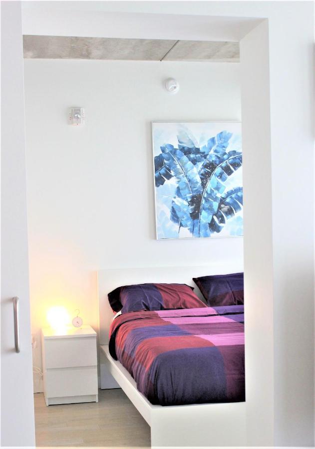 Luxury Skyline Condo In Downtown Free 24/7 Parking 위니펙 외부 사진